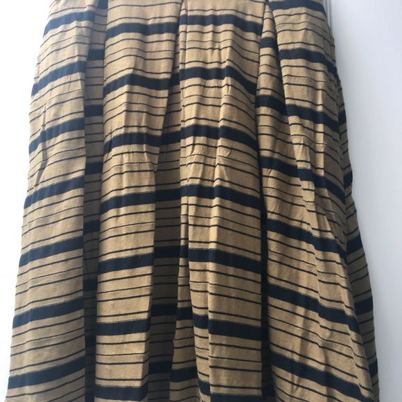 M Lularoe Lola skirt - Picture 2 of 4